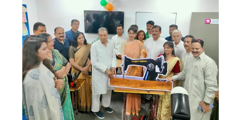 Charu Singh Hoists National Flag at Baghpat Centre of Excellence for Design and Fashion Technology